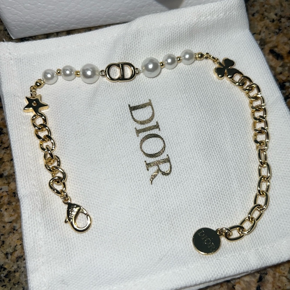 Dior pearl & gold bracelet